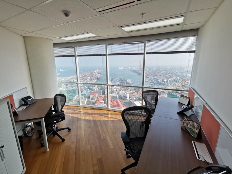 Private Desk Configurations